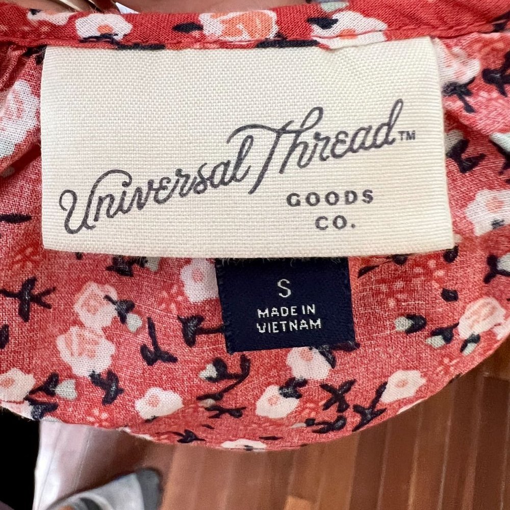 Universal Thread Red Floral Print Tie Neck Short Sleeve Top Women's Size Small S - Picture 5 of 7